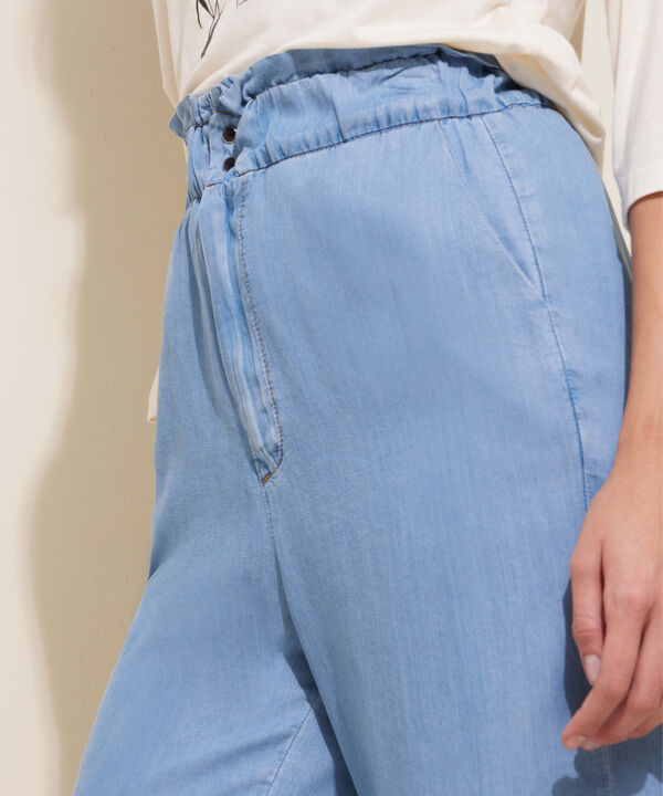 Pantalón Silueta Paperbag Fluido Tono Medio