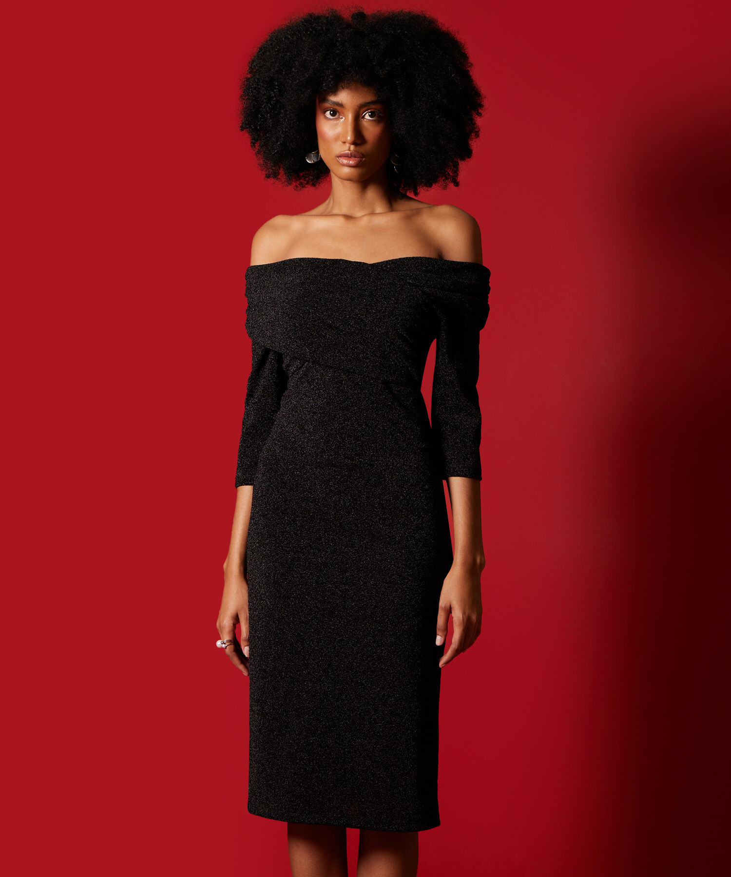 Vestido Unicolor Con Escote Bardot Cruzado Mujer