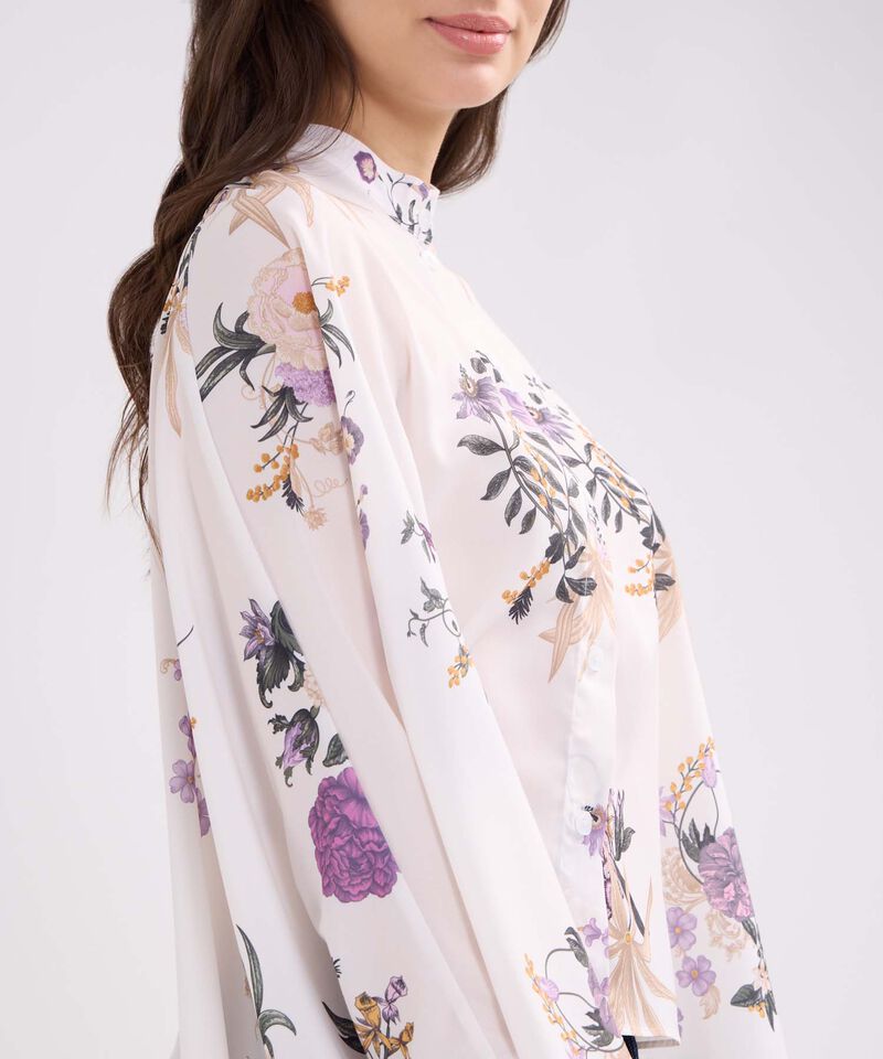 Blusa Estampada Tipo Capa Manga Larga