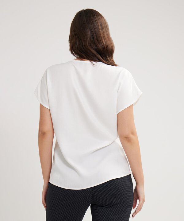 Blusa Manga Corta Rodada Con Escote En V