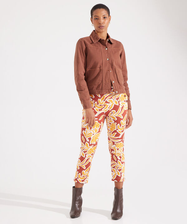 Pantalón Capri Con Estampado image number null