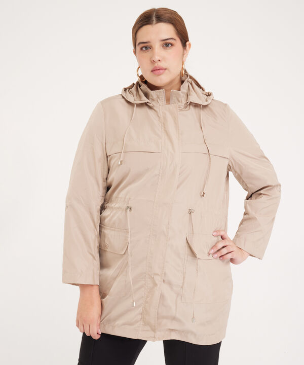 Chaqueta Parka Con Capota, Charreteras Y Cordon De Ajuste