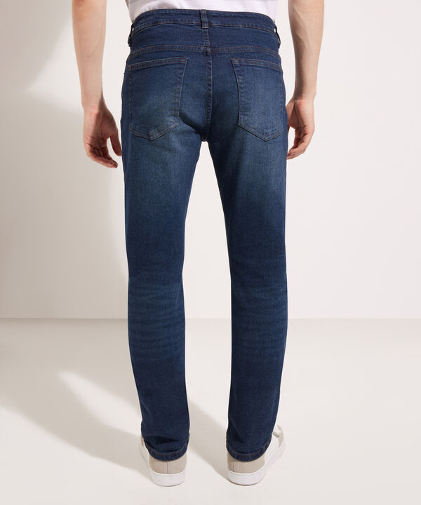 Jean Regular Tono Azul Oscuro