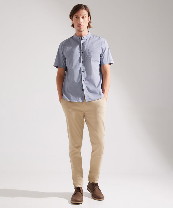 Camisa Manga Corta con Cuello Neru