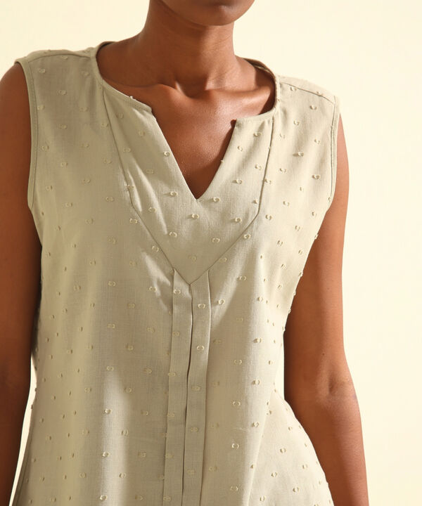 Blusa Unicolor Textura Manga Sisa Con Cuello Herradura Y Fuelle