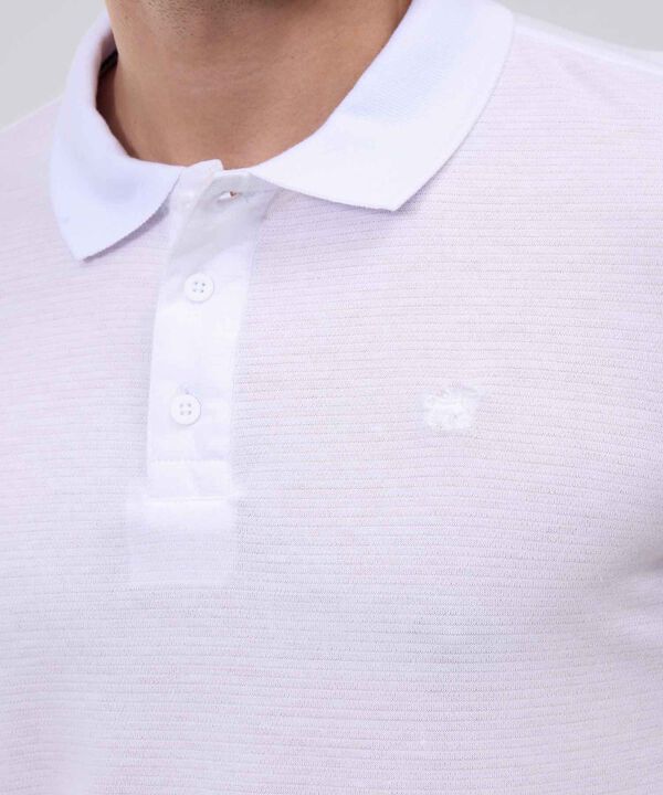 Polo Unicolor Con Textura, Cuello Y Puños Tejidos, Silueta Slim Fit, Lineas image number null