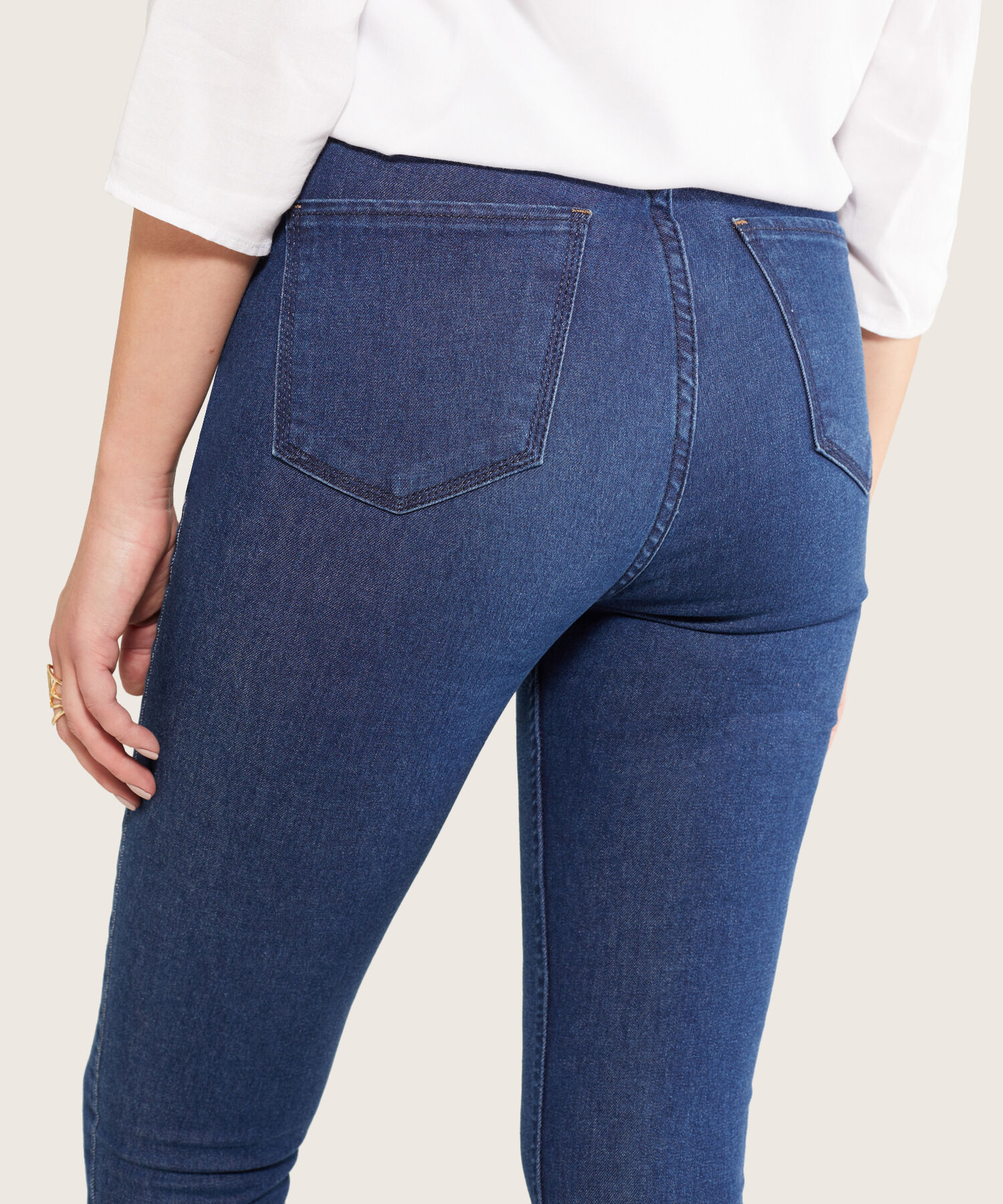 Jean Skinny Tono Oscuro