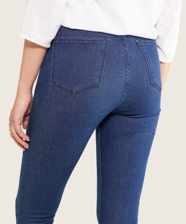 Jean Skinny Tono Oscuro