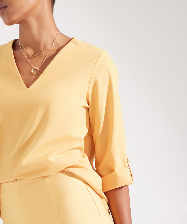 Blusa con Escote en V image number null