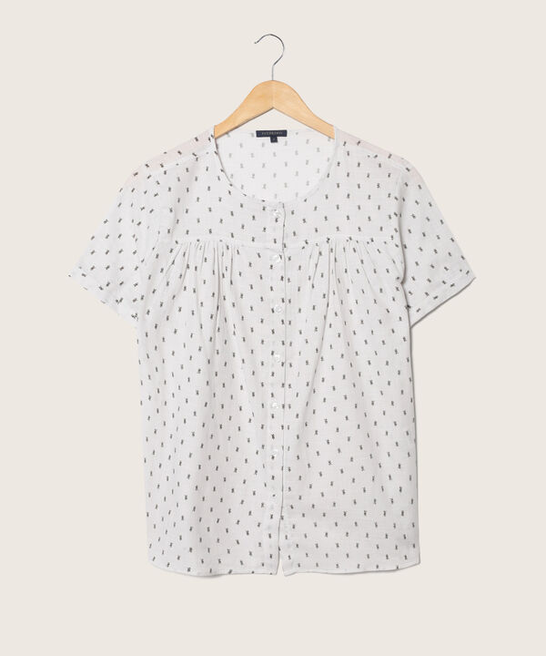 Blusa Estampada Cuello Redondo, Manga Corta Con Guardapolvo, Botonadura Y Recogido En Frente