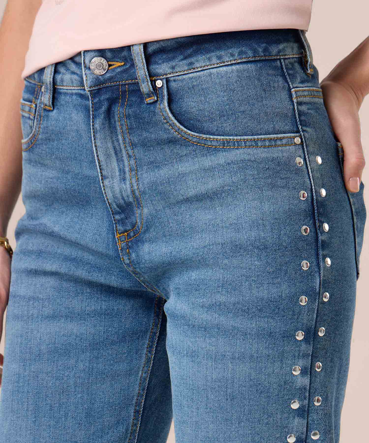 Jeans Para Mujer Con Apliques Laterales