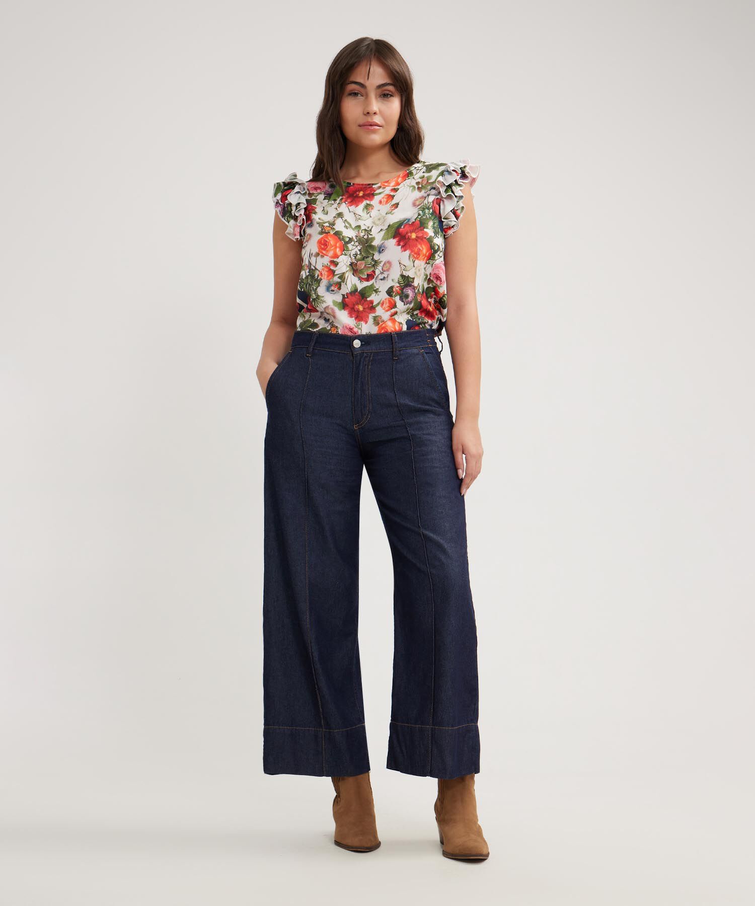 Blusa Estampada Con Boleros En Mangas