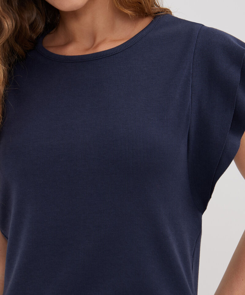 Camiseta Unicolor, Escote Redondo, Manga Sisa Con Boleros