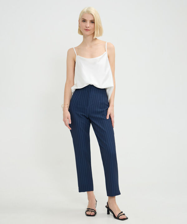Blusa De Tiras Con Escote Redondo Drapeado image number null