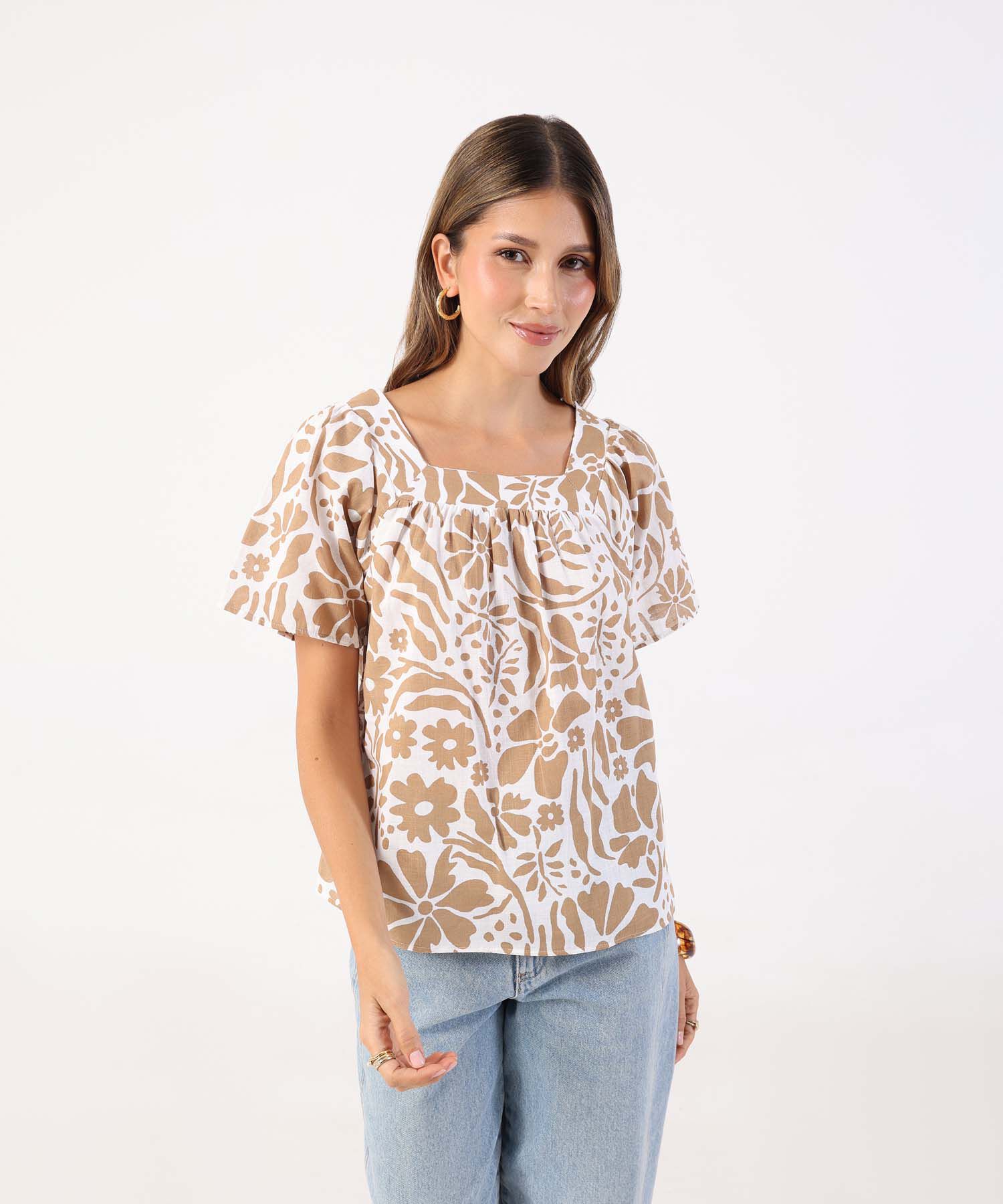 Blusa Estampada Con Escote Cuadrado 