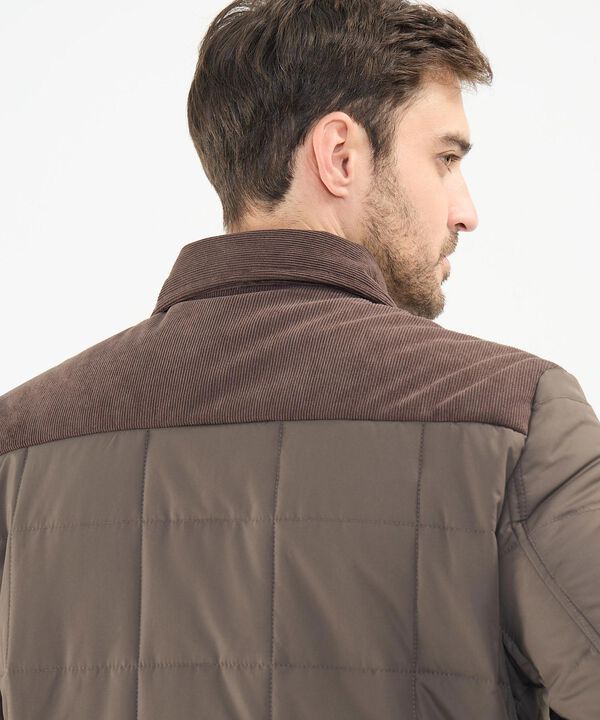Chaqueta Acolchada Con Detalles En Pana