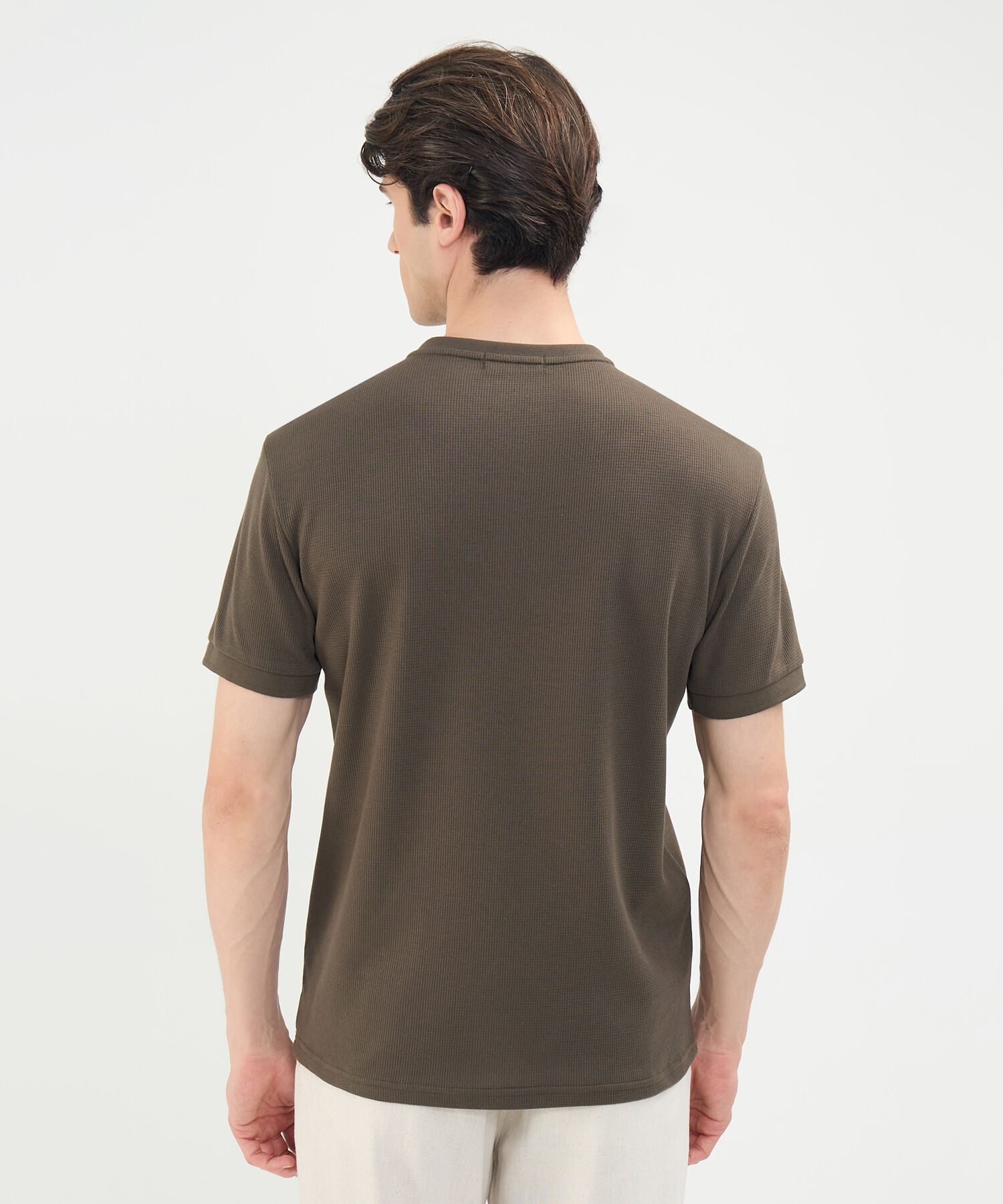 Cuello Camiseta Henley