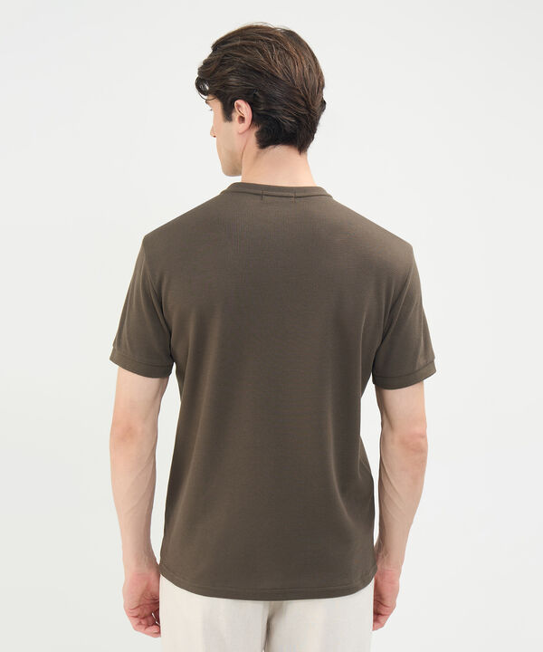 Cuello Camiseta Henley
