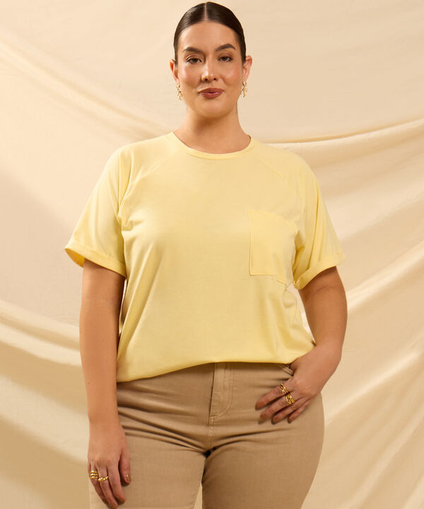 Camiseta Con Bolsillo Y Manga Ragl&aacute;n Mujer Curvy image number null