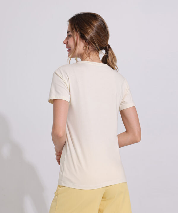 Camiseta Manga Corta, Cuello Redondo Con Bordado Y Screen En Frente