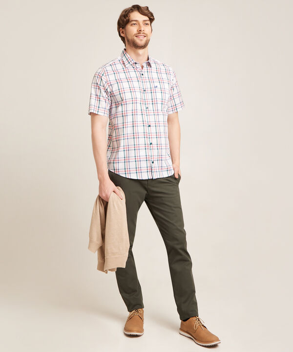 Camisa Preteñida Manga Corta Con Bolsillo Y Silueta Regular Fit, Traveling Wave Línea Moda