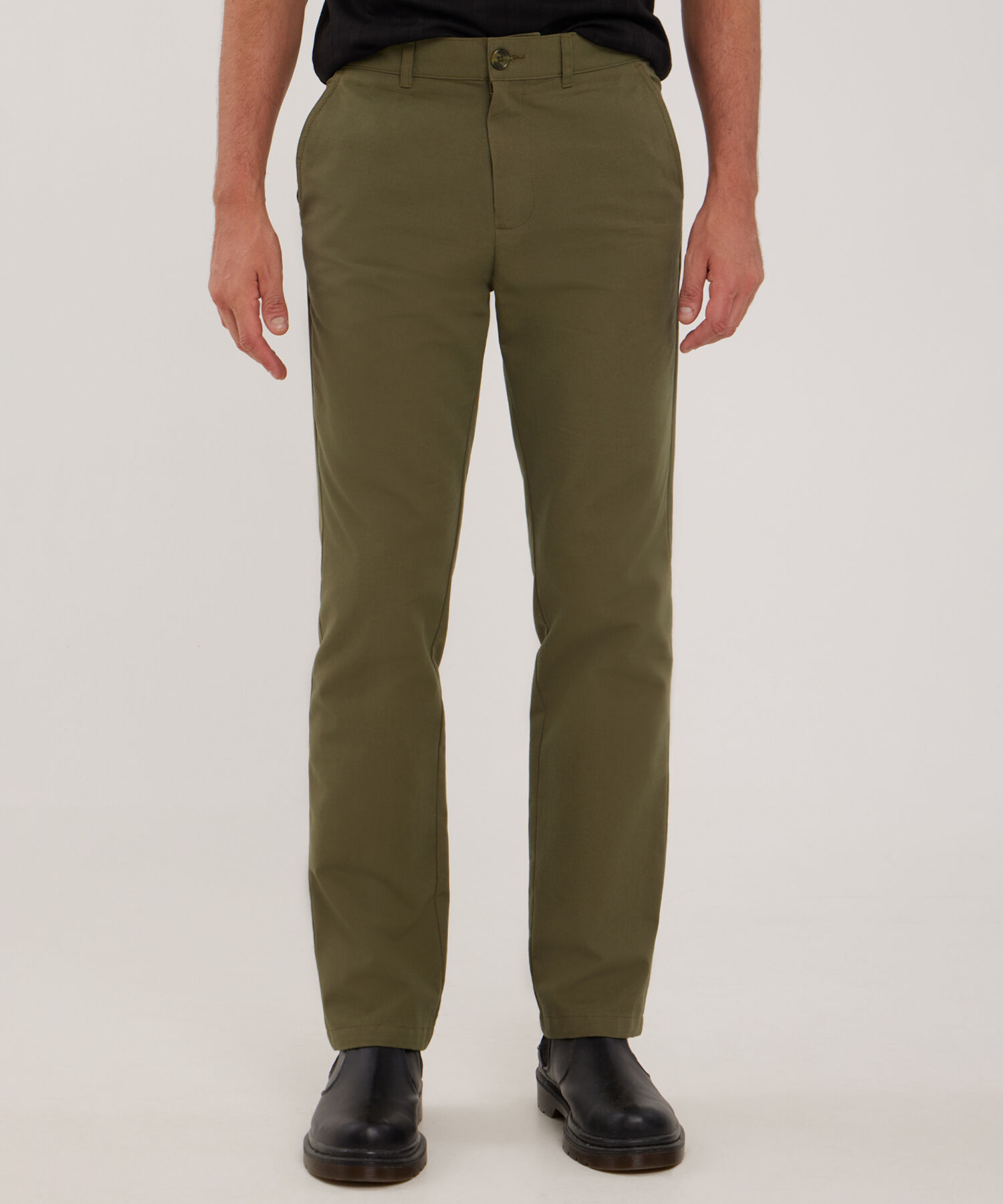 Pantalón Unicolor Clásico Con Silueta Regular Fi­T, Magia En El Caribe