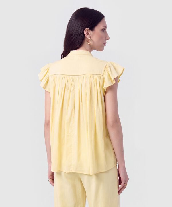 Blusa Cuello Alto con Vuelos Mujer