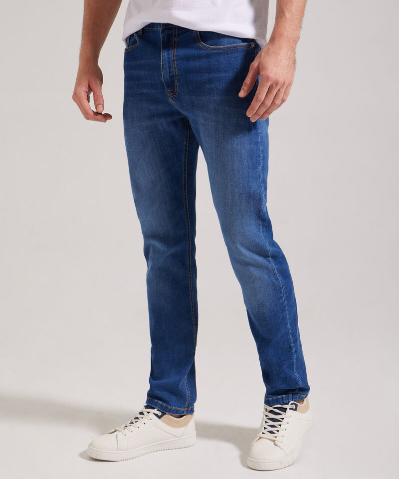 Jean Regular Tono Azul Oscuro.