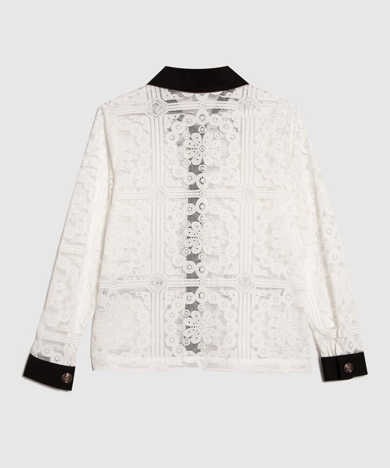 Chaqueta en Encaje