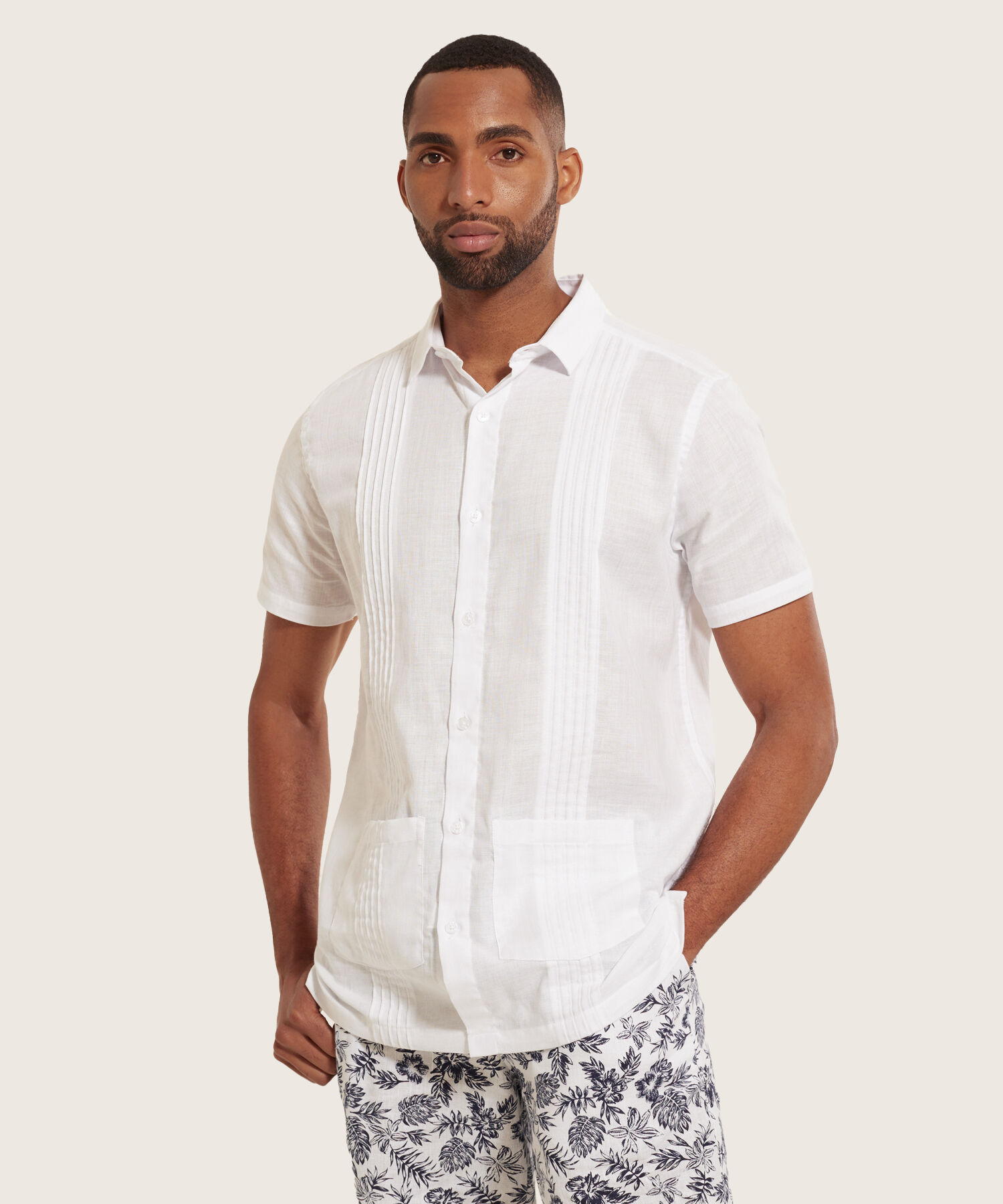Camisa Guayabera Con Alforzas Y Bolsillos