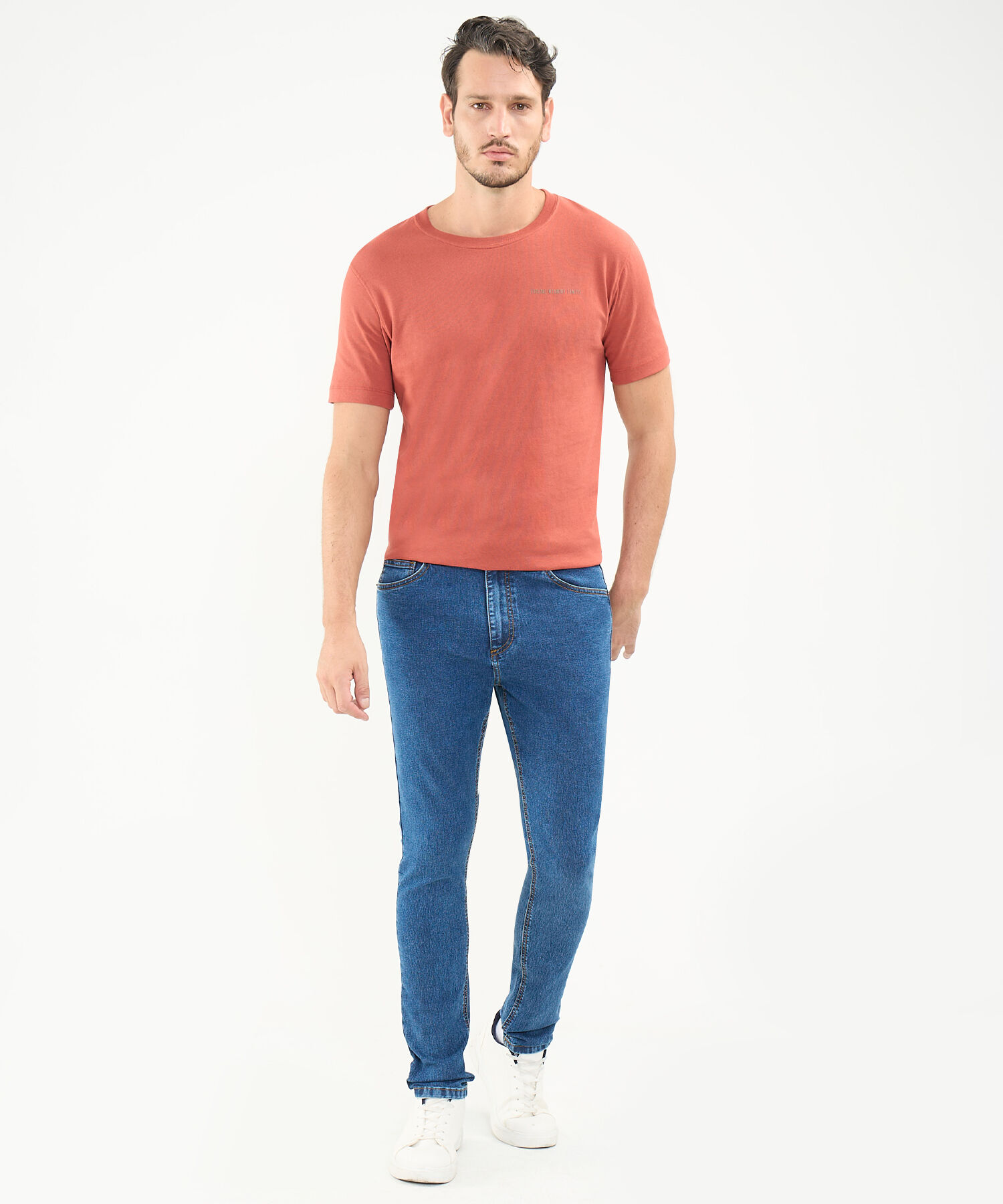 Camiseta Estampado en Relieve
