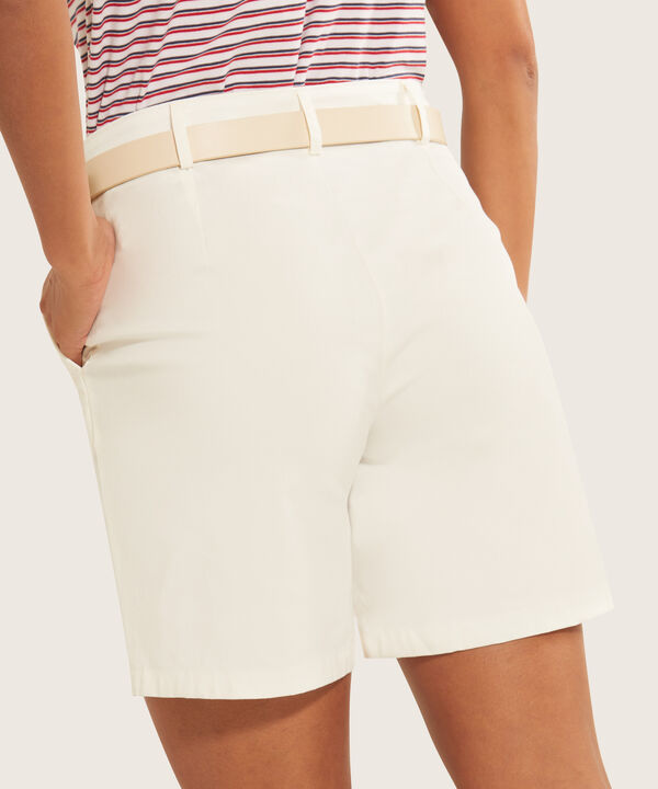 Bermuda Corta Unicolor