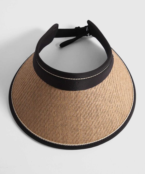 Visera Tejida en Contraste