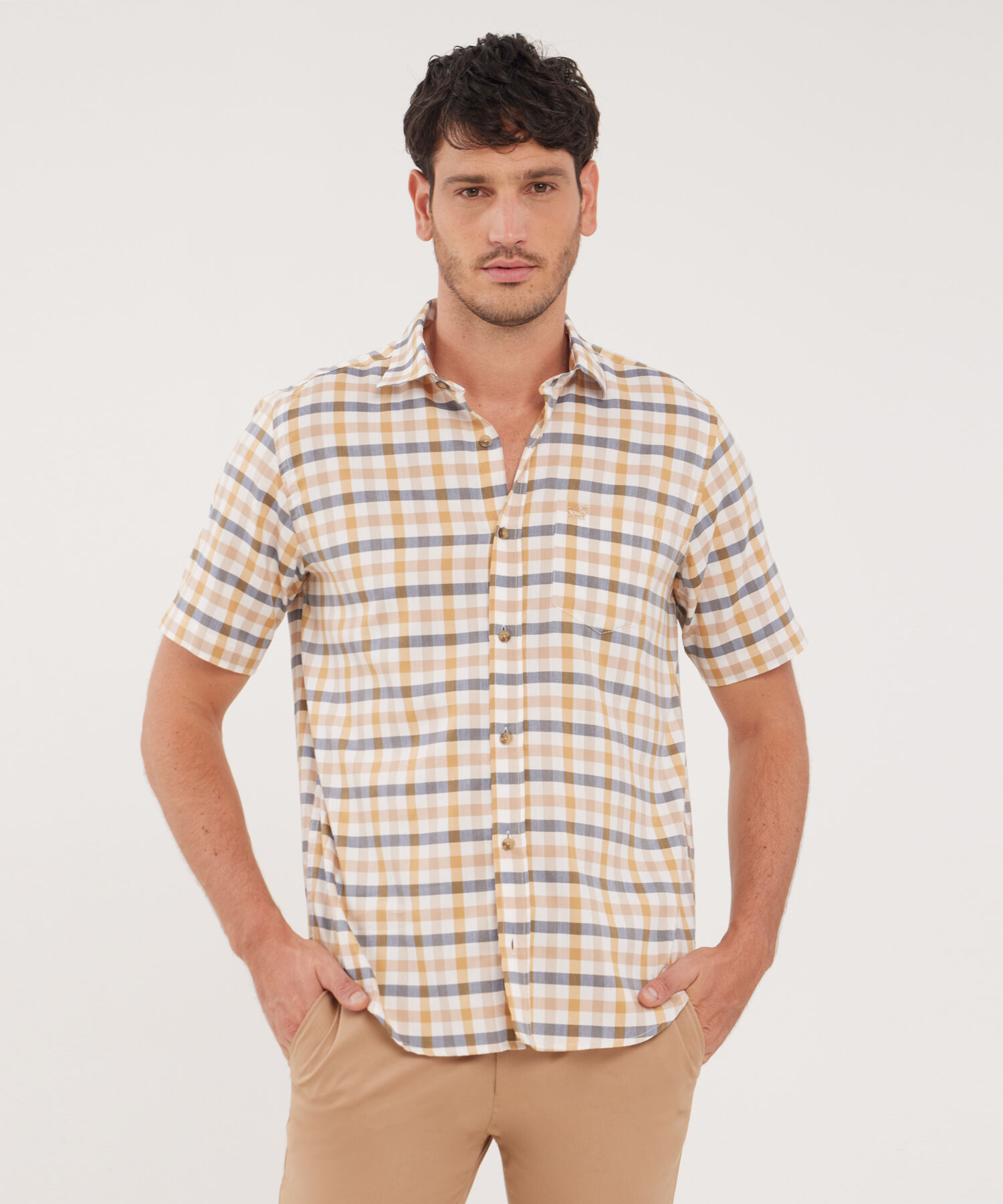 Camisa Manga Corta Con Bolsillo Y Silueta Regular Fit, Magia En El Caribe