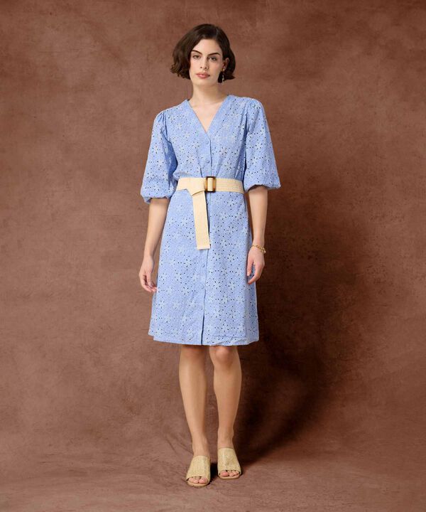 Vestido Camisero Perforado Con Cinturón Para Mujer image number null