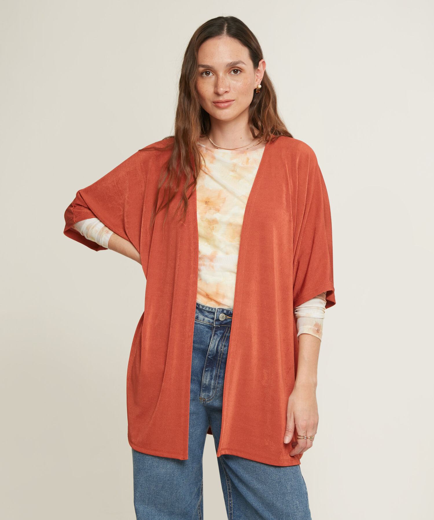 Saco Wrap Unicolor Textura, Manga Rodada Con Silueta Fluida, Tr&oacute;pico Floral
