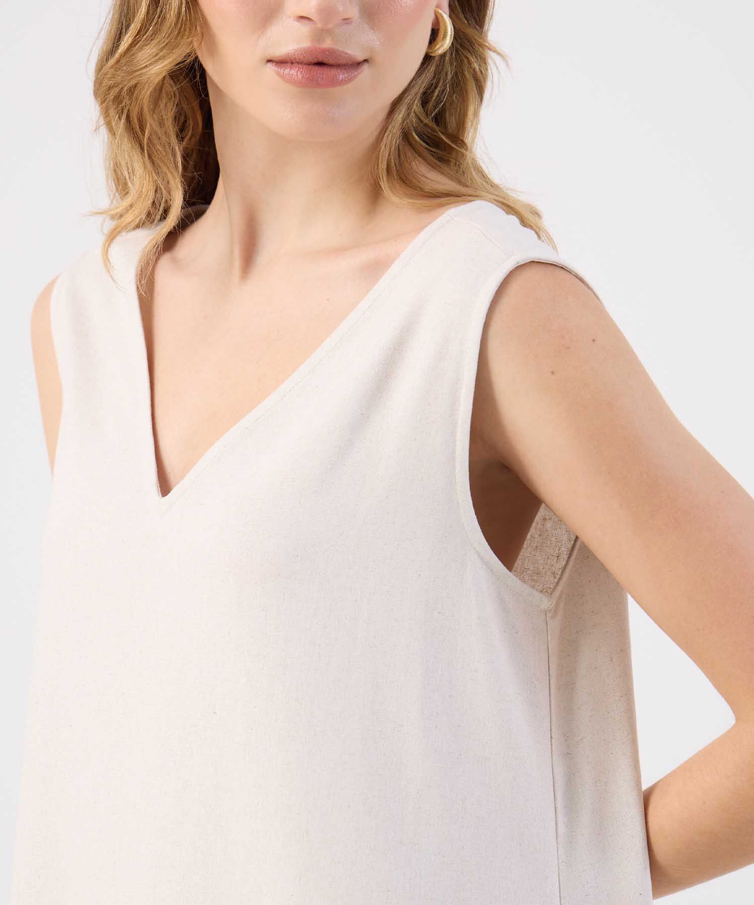 Vestido Corto Liso Mujer Escote V Sin Mangas