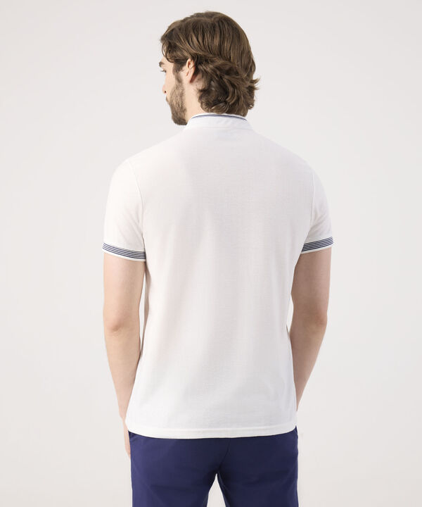 Polo Cuello Mao Unicolor Con Bolsillo Ribete