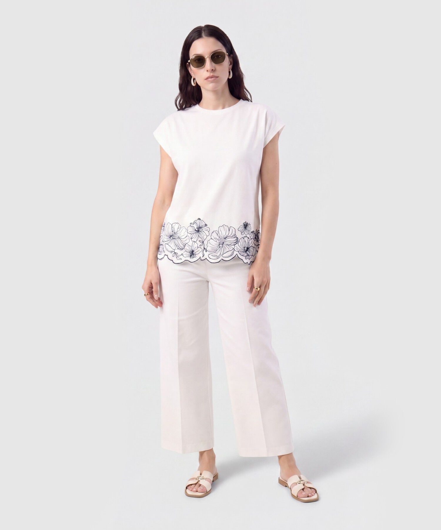 Camiseta con Detalle en Borde Para Mujer