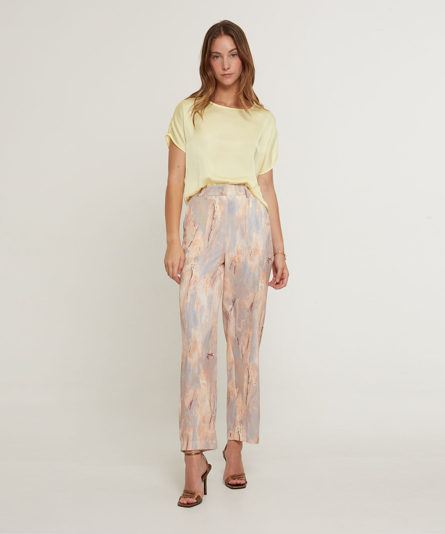 Blusa Unicolor, Manga Corta Rodada Escote Redondo
