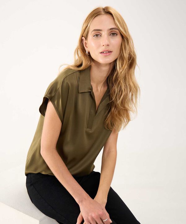 Blusa Satinada Escote en V