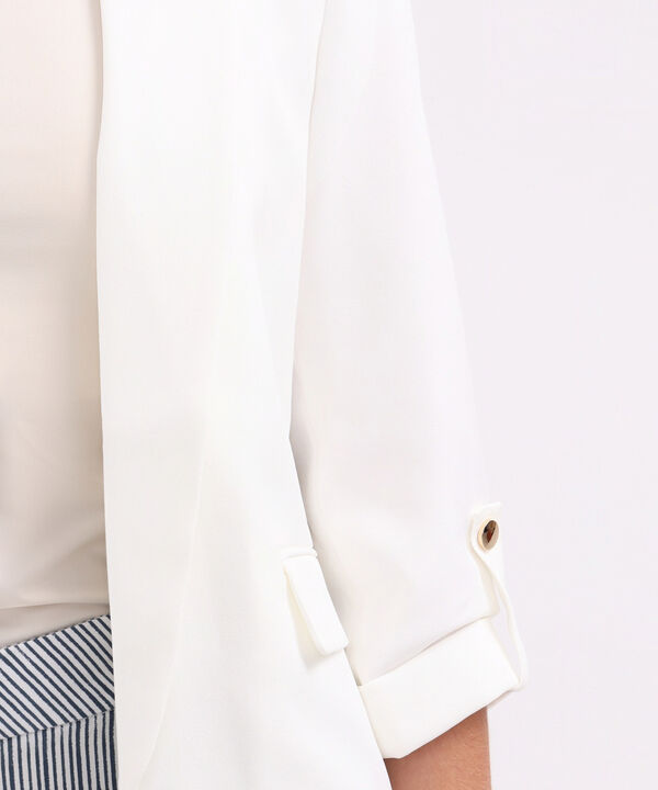 Blazer Unicolor Con Charretera