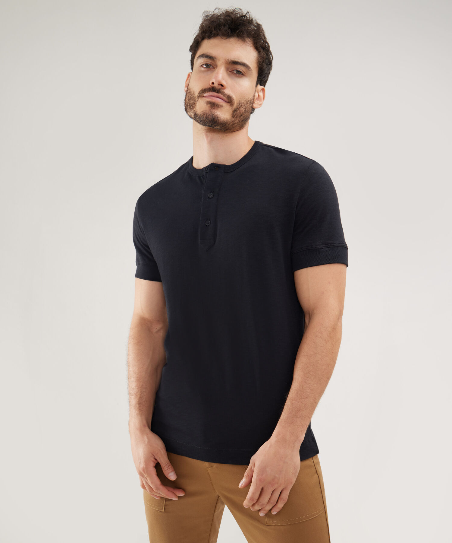 camiseta Cuello Henley Compra ahora Patprimo