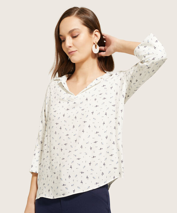 Camisa Estampada Escote en V image number null