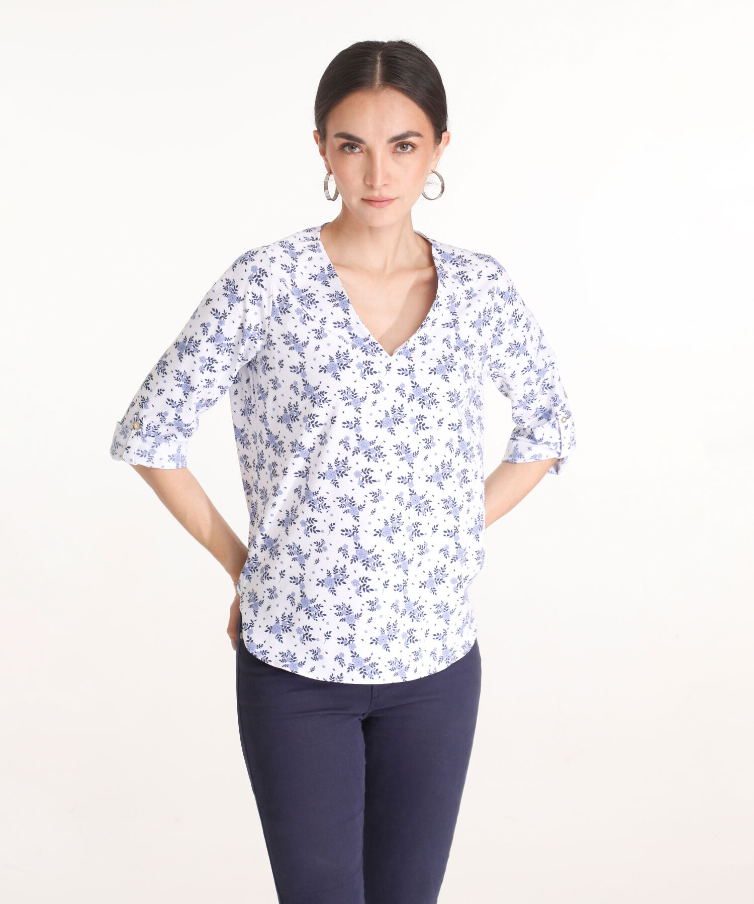 Blusa Estampada, Manga 3/4 Con Charretera, Cuello En V Y Silueta Fluida