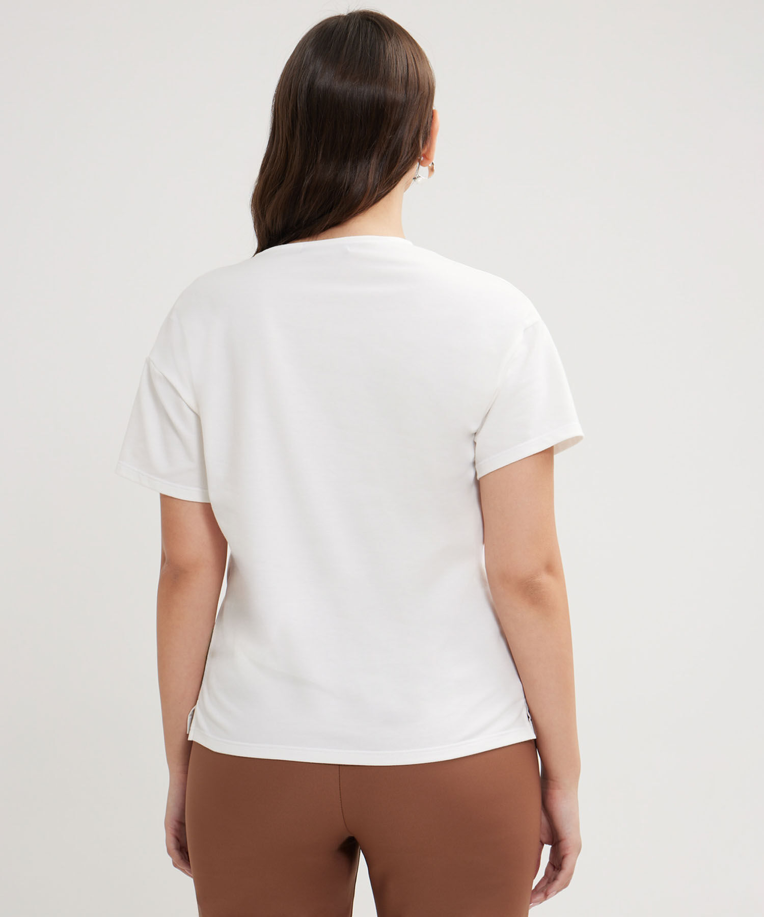 Camiseta Unicolor Con Sublimación Y Pedrería