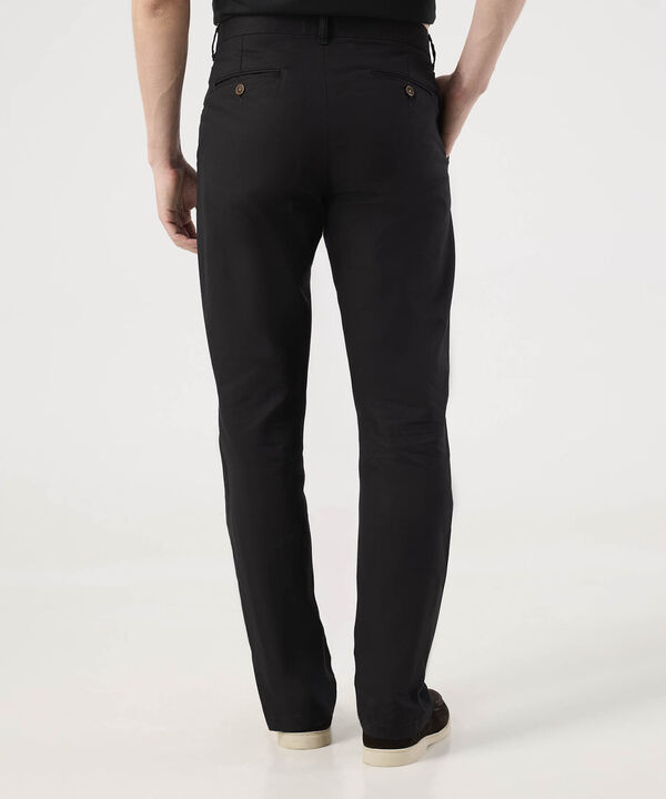 Pantalón Con Dieño Clásico Y Versátil 