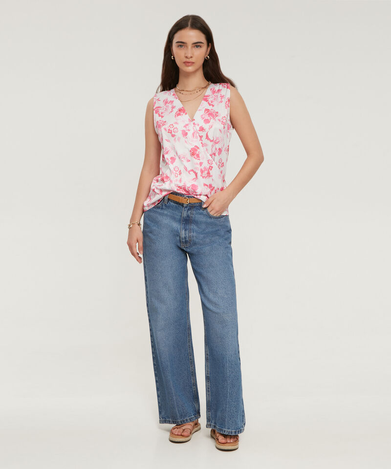 Blusa Con Cruce Frontal Estampado Rosa