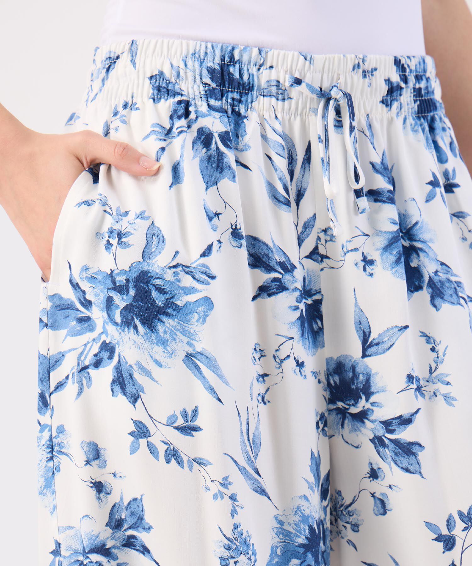 Pantalón Fluido Estampado Floral Ancho