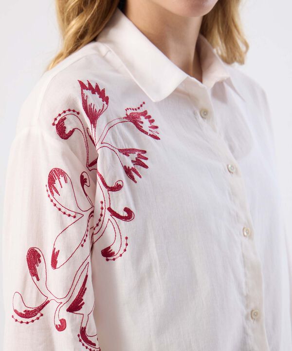 Camisa Larga Cl&aacute;sica Con Dise&ntilde;o Para Mujer image number null